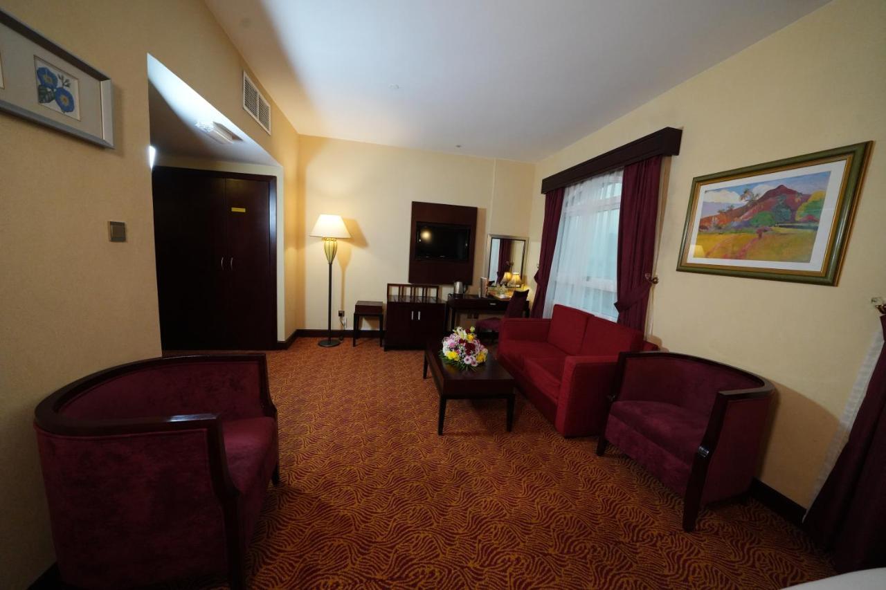 Nine Hotel Дубай Екстериор снимка